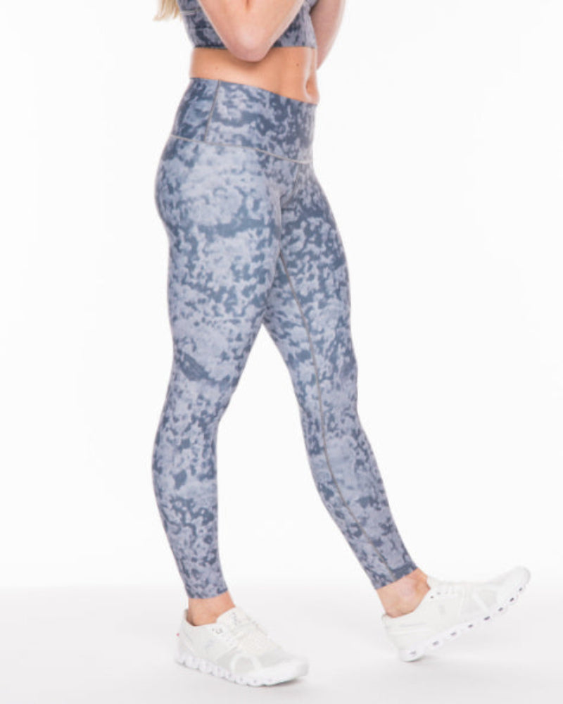 blue tie dye yoga leggings