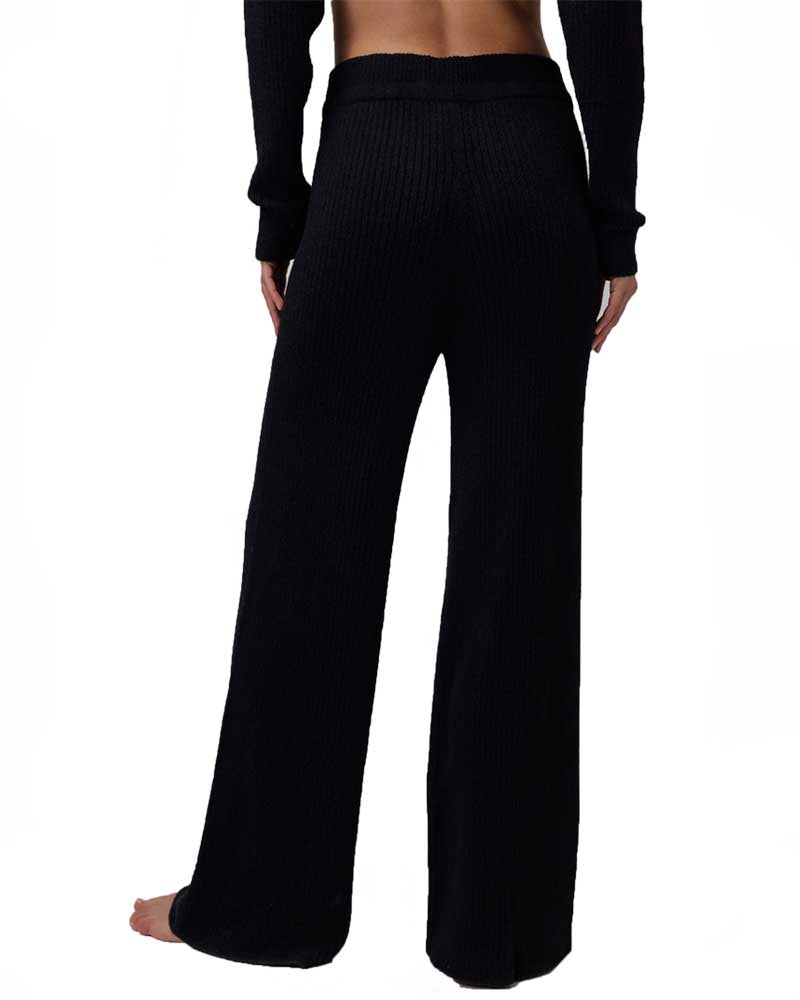 black lounge pants